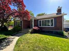 featured image of 2657 S Melbourne St