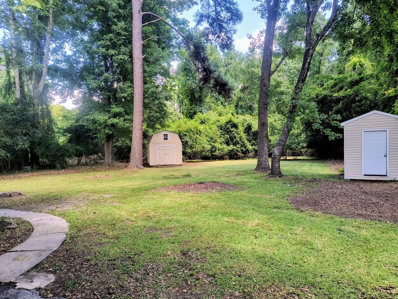 504 Clyde Dr - Photo 2 of 8