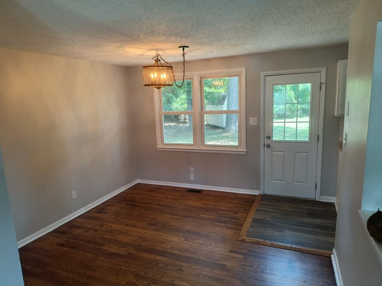 504 Clyde Dr - Photo 6 of 8