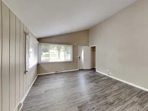 1084 Chovan Dr