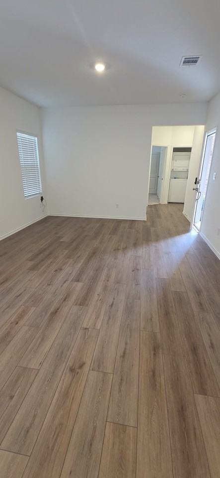 1261 Aquilla Dr - Photo 5 of 5