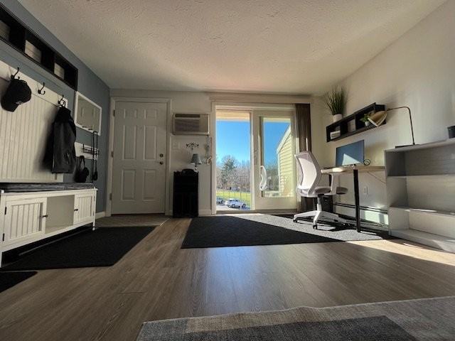 1005 Cocheco Ct - Photo 2 of 8