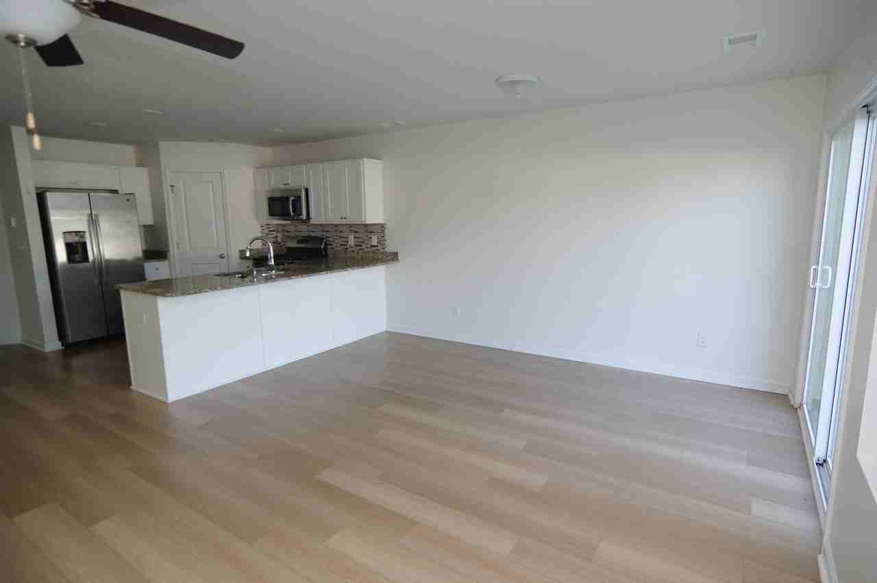 2790 Prince Charles Ct - Photo 5 of 16