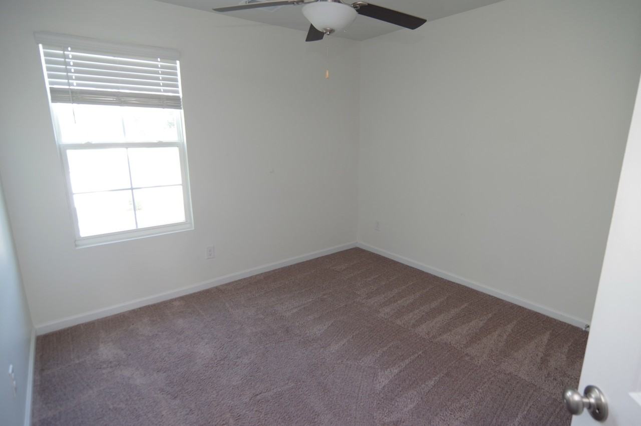 2790 Prince Charles Ct - Photo 7 of 16