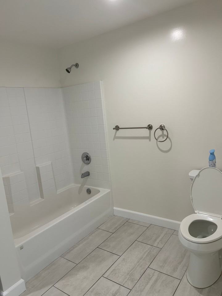 12147 Magnolia Blvd #209 - Photo 4 of 7
