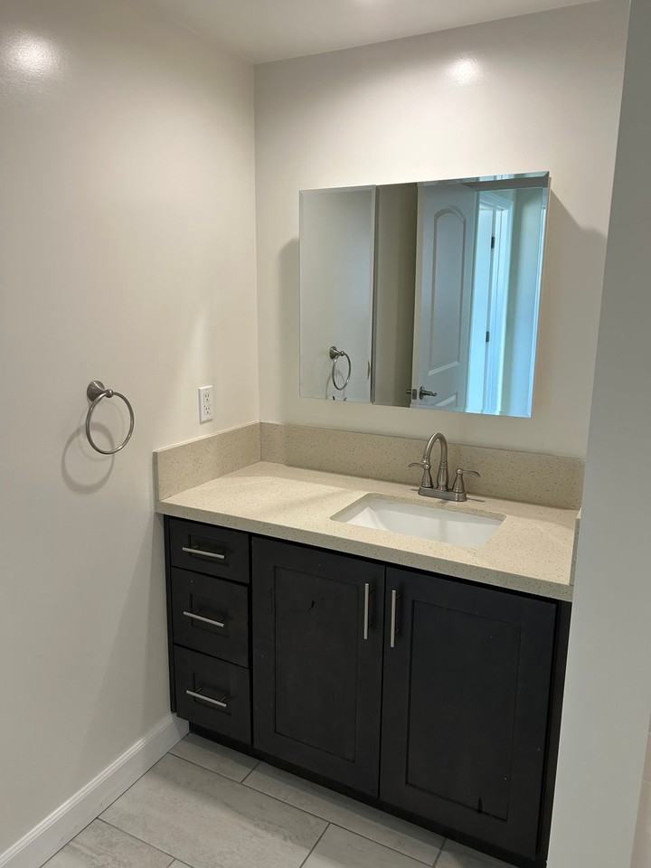 12147 Magnolia Blvd #209 - Photo 5 of 7