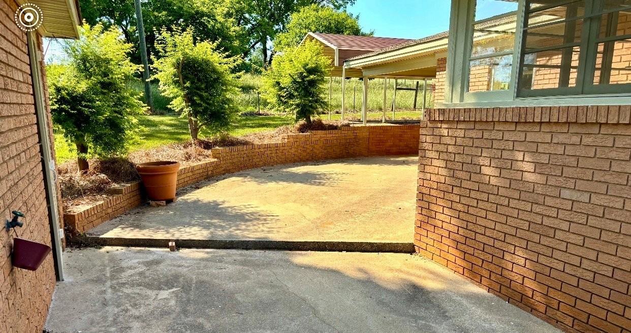 721 Thomason Okelley Rd - Photo 3 of 9