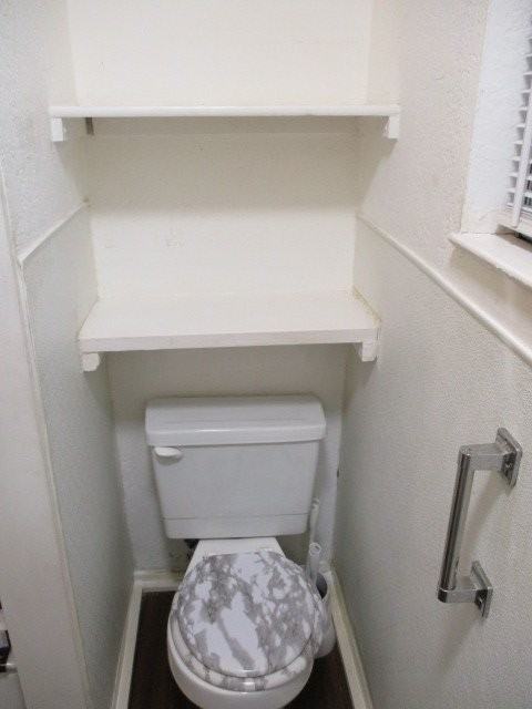 1210 Oak St #1210 - Photo 3 of 13