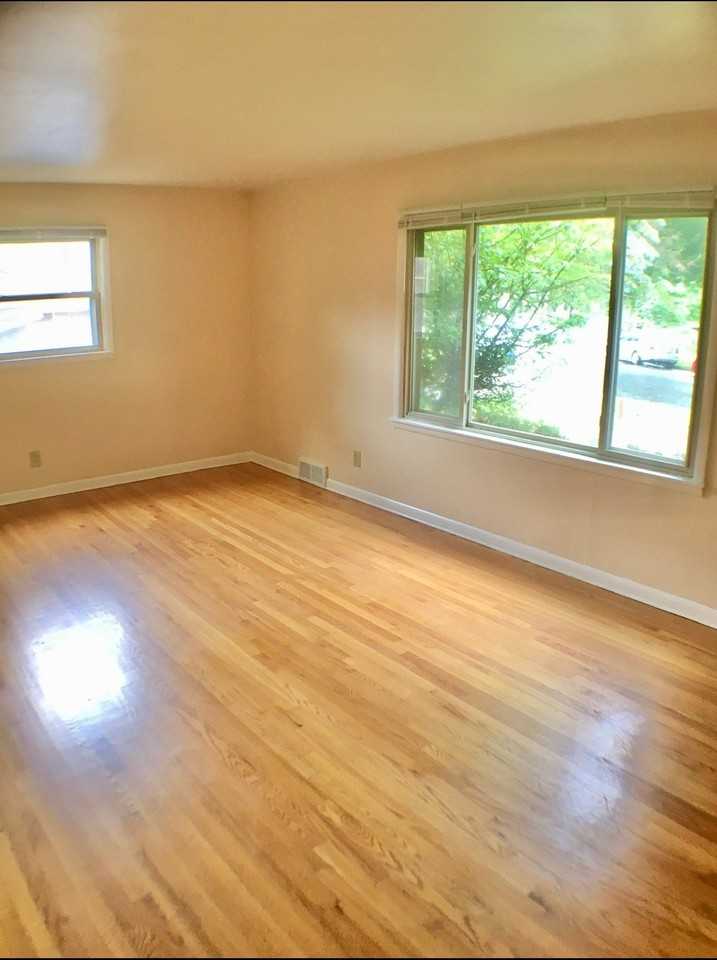 422 Rushmore Ln #1 - Photo 2 of 20
