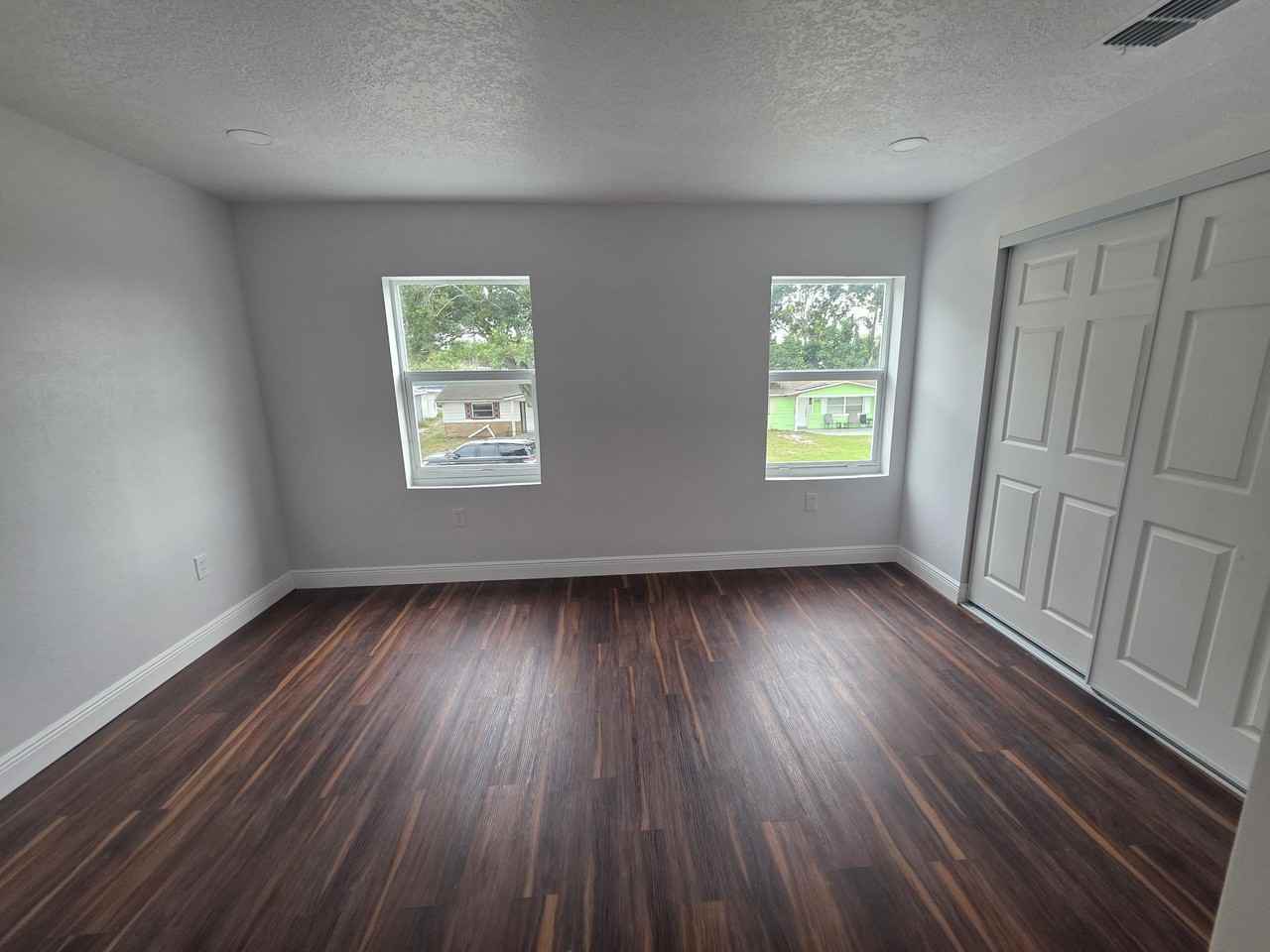 4615 Aegean Ave - Photo 3 of 8