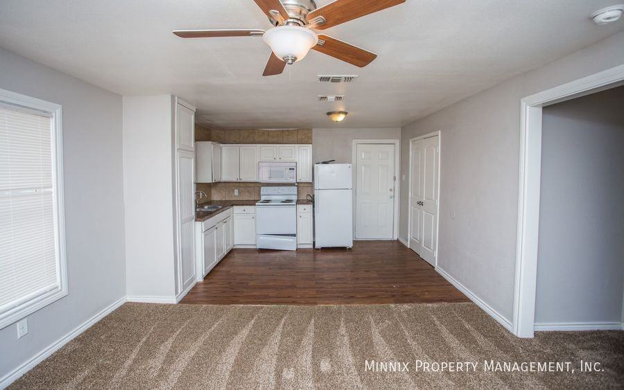755 W Knox St #1 - Photo 6 of 24