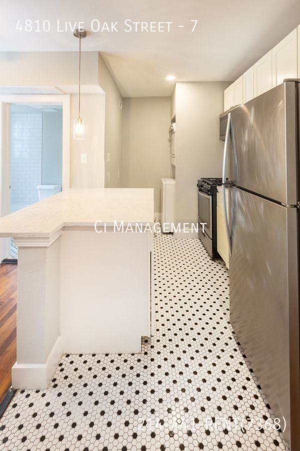 4810 Live Oak St #7 - Photo 5 of 20