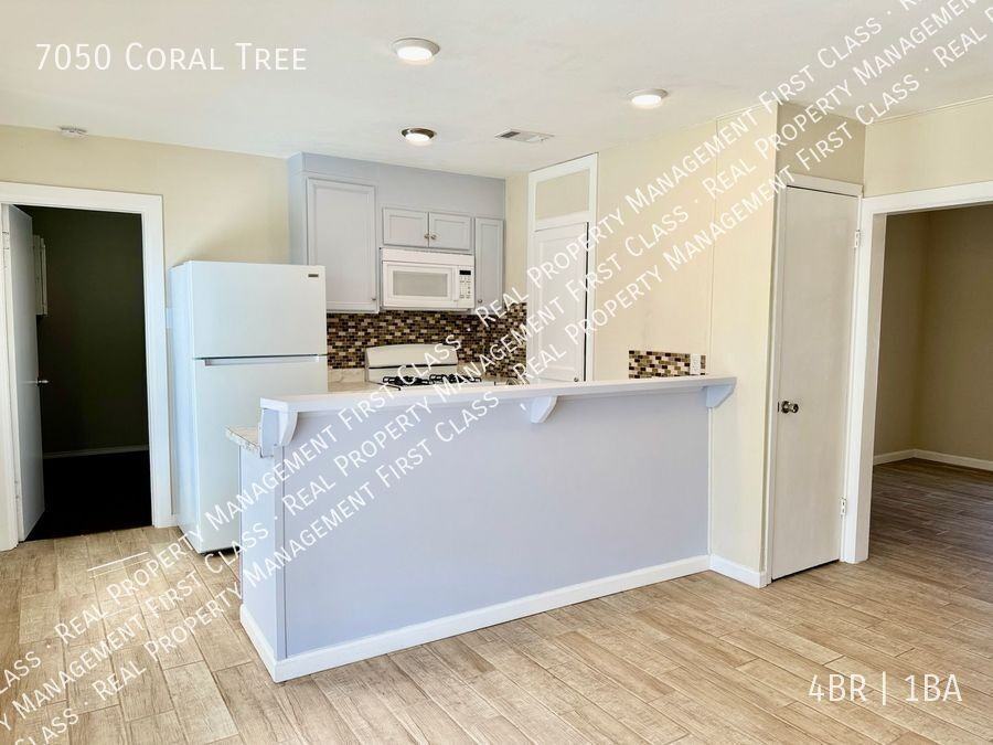 7050 Coral Tree Ln - Photo 7 of 20