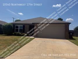 featured image of 10540 Nw 17th St