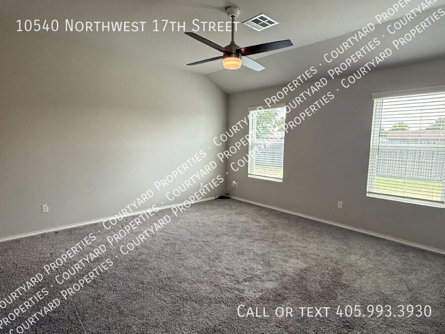10540 Nw 17th St - Photo 2 of 20
