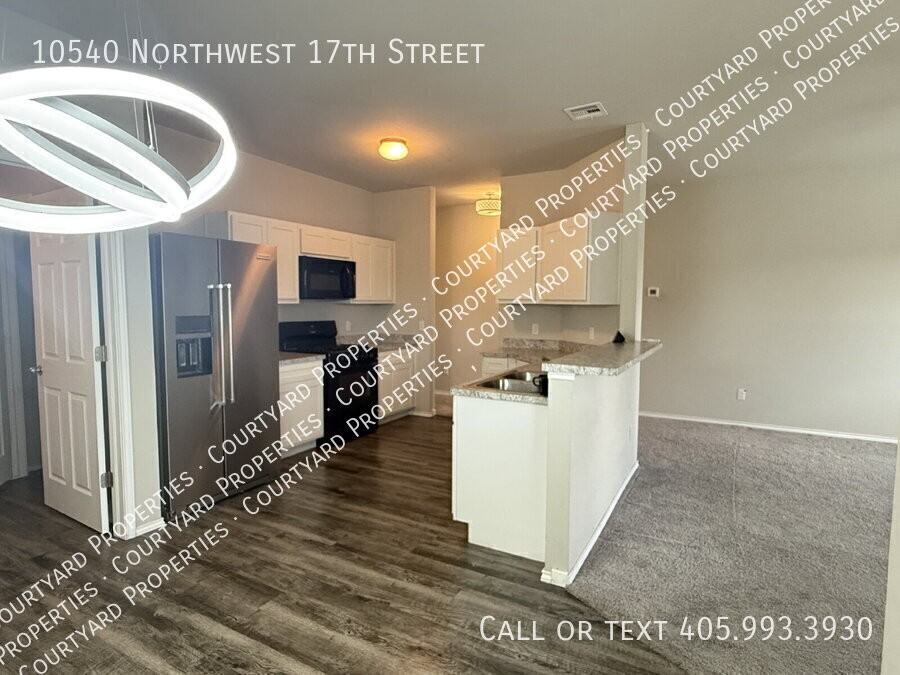 10540 Nw 17th St - Photo 6 of 20
