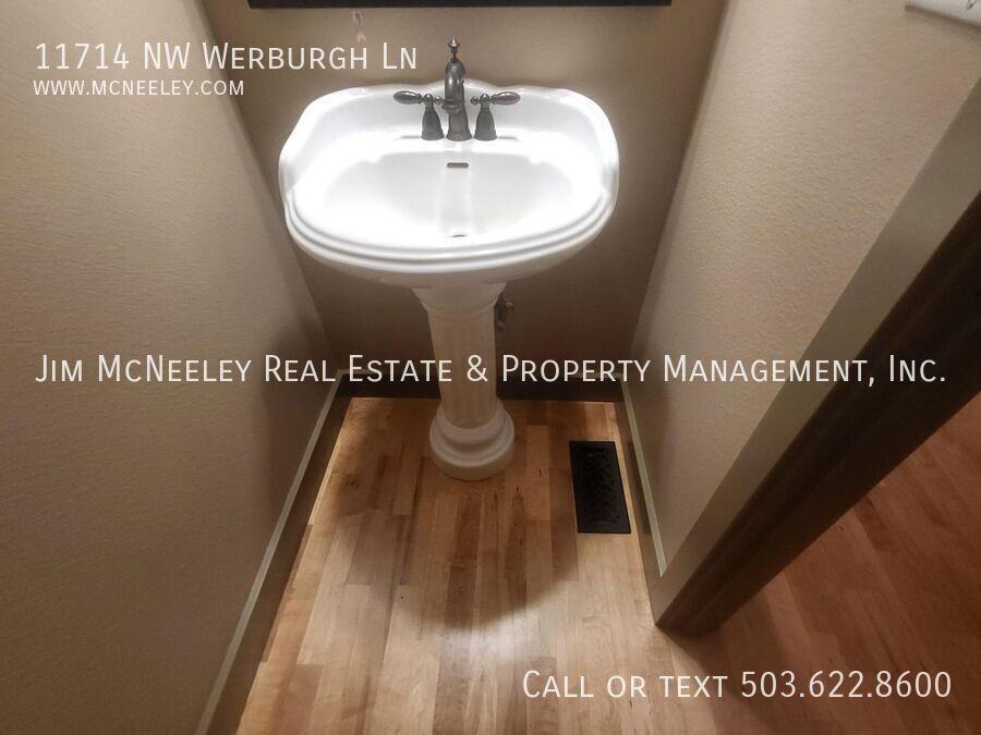 11714 Nw Werburgh Ln - Photo 2 of 19