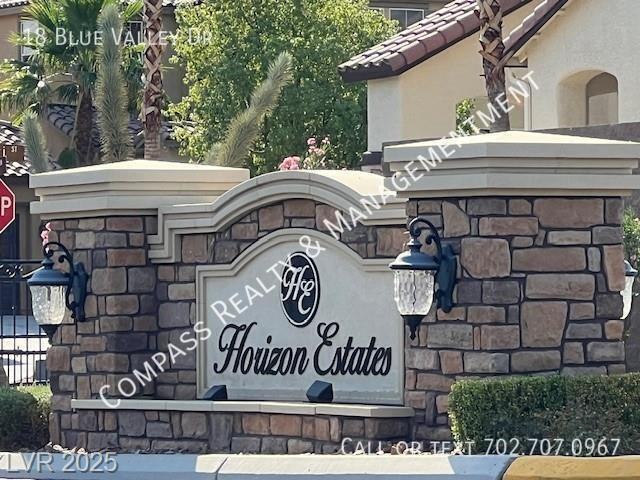18 Blue Valley Dr - Photo 2 of 32