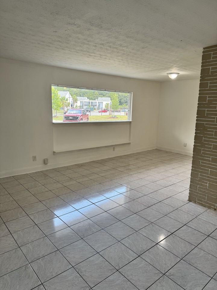 2856 Beachwood Blvd #1 - Photo 4 of 14