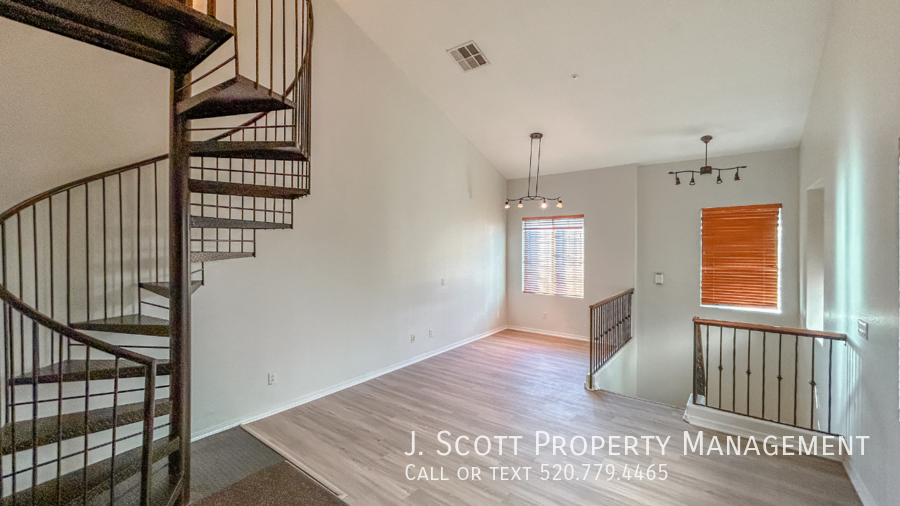 746 N Laguna Dr - Photo 3 of 23