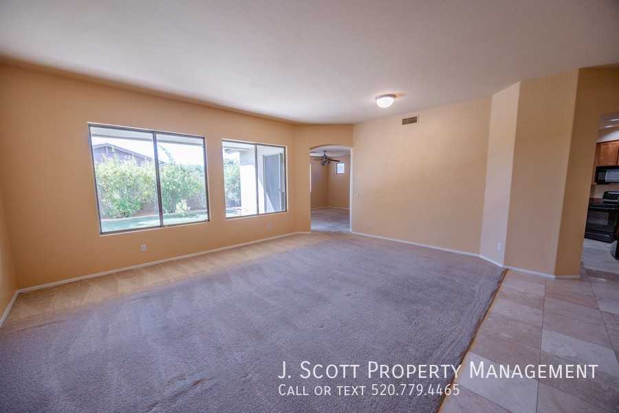 18462 W Western Star Blvd - Photo 2 of 27