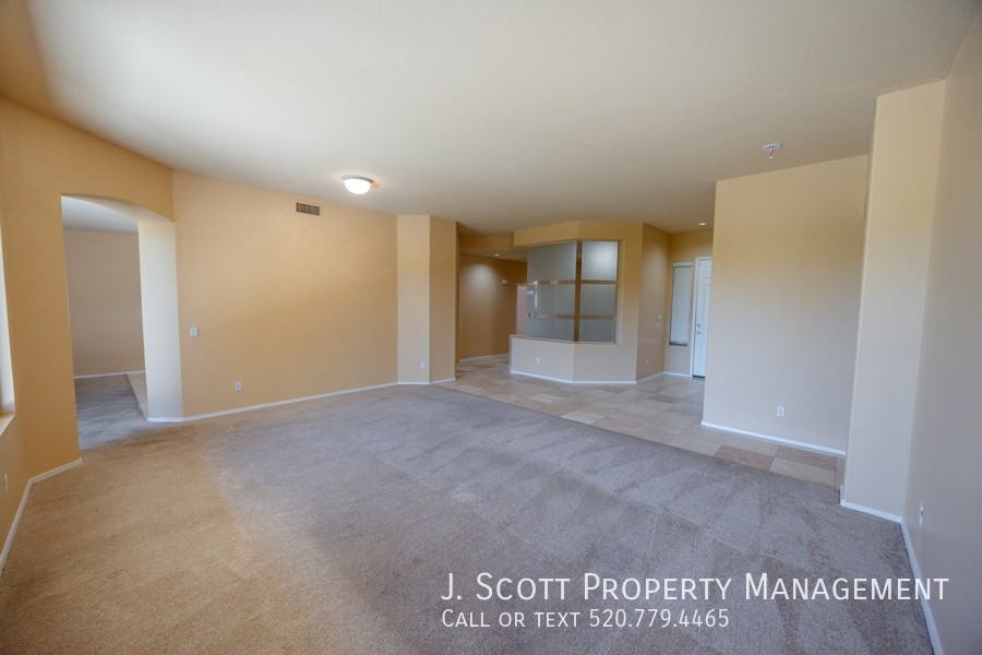 18462 W Western Star Blvd - Photo 3 of 27