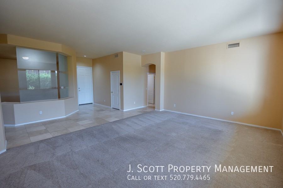 18462 W Western Star Blvd - Photo 5 of 27