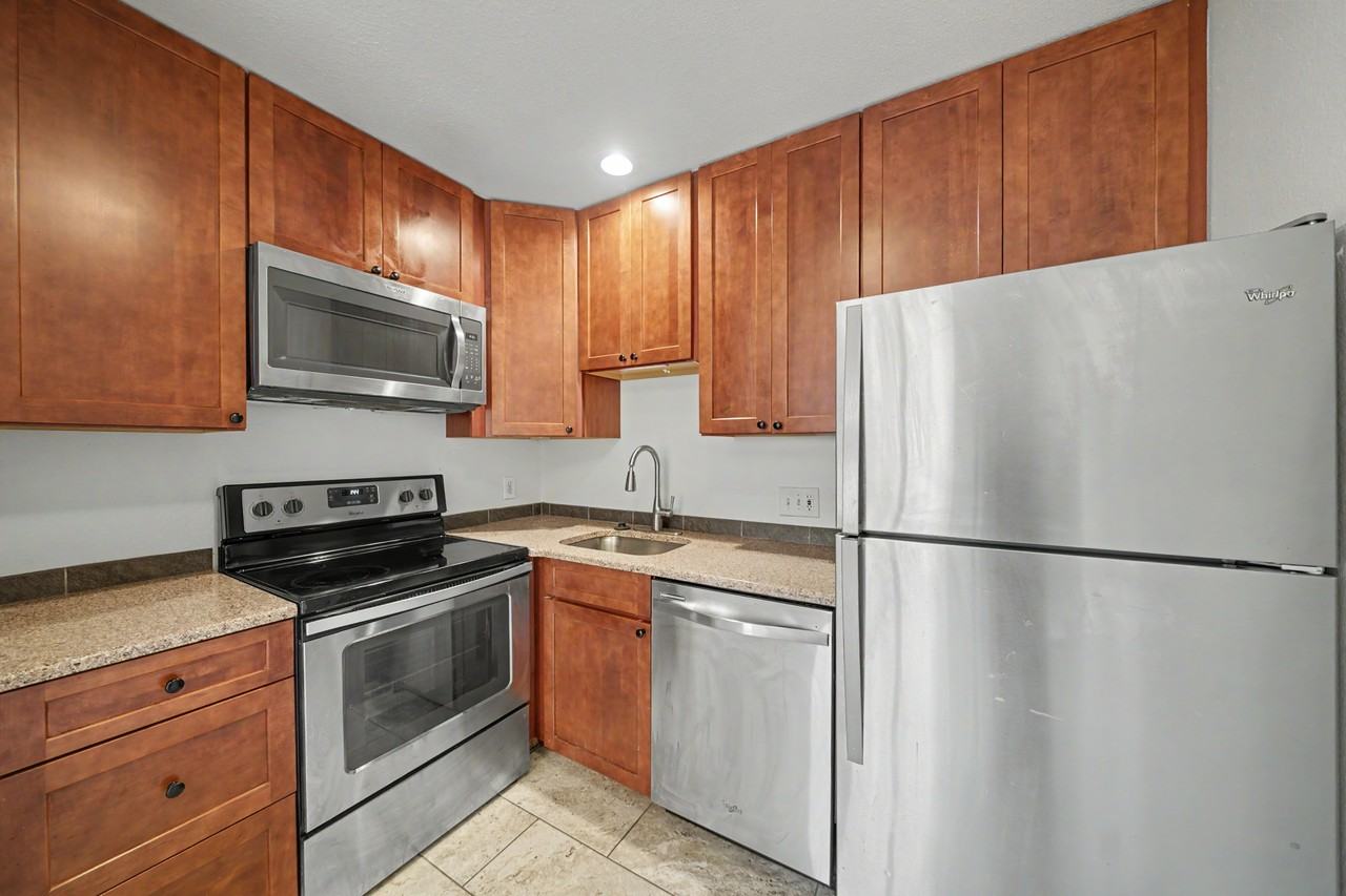 3520 Arthur Ct #2 - Photo 3 of 11
