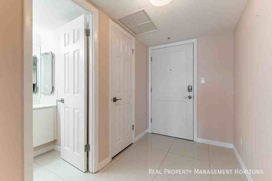 1700 Benjamin Franklin Dr #3B - Photo 2 of 26