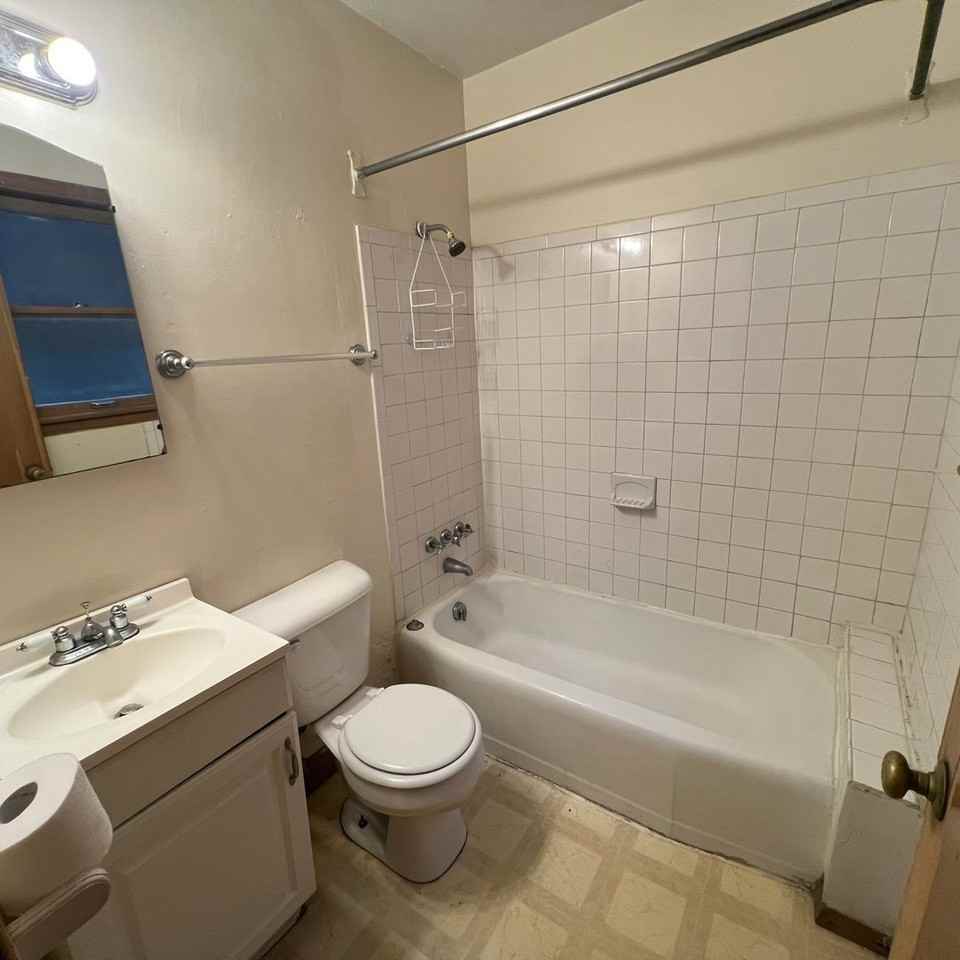 3178 N Booth St - Photo 2 of 6