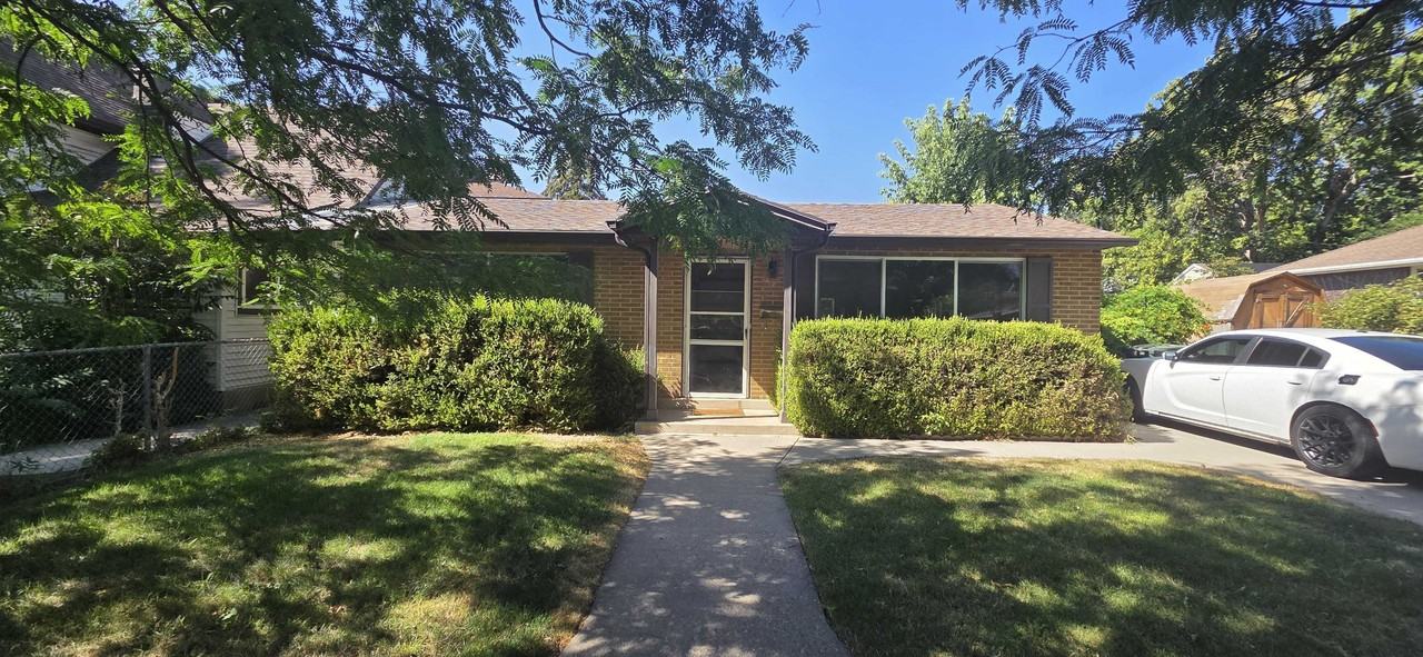 909 E Browning Ave #C