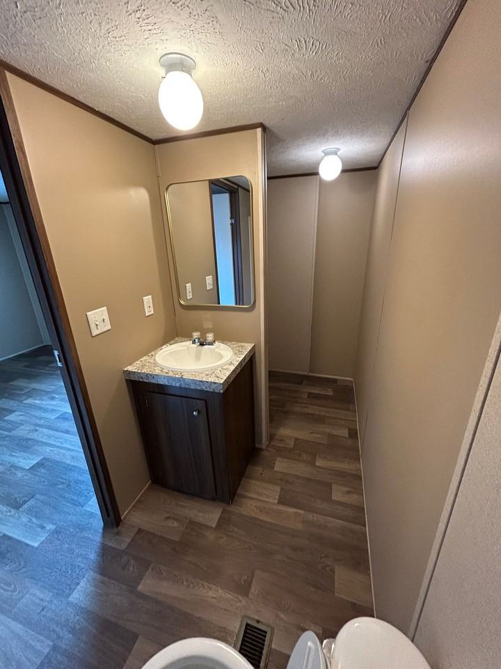 1111 Teneile St - Photo 6 of 10