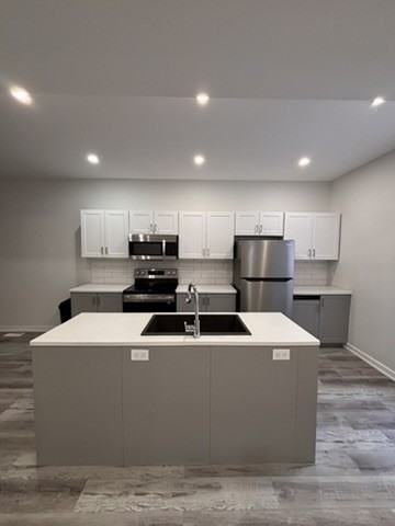 160 Bayswater Ave - Photo 2 of 26