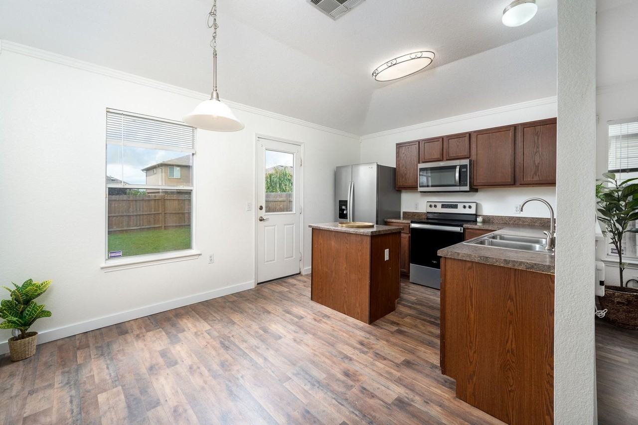 13009 Noche Clara Dr - Photo 6 of 17