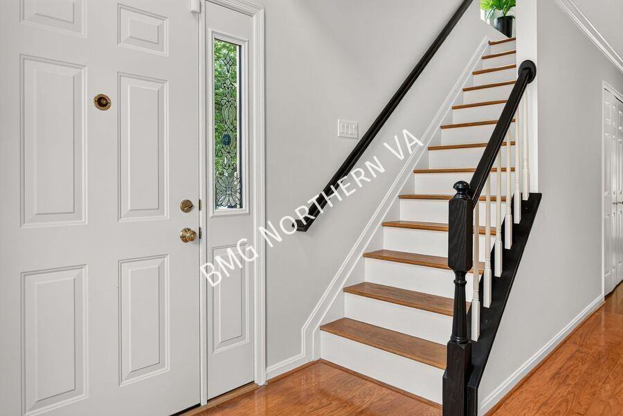 6001 Keble Dr - Photo 3 of 50