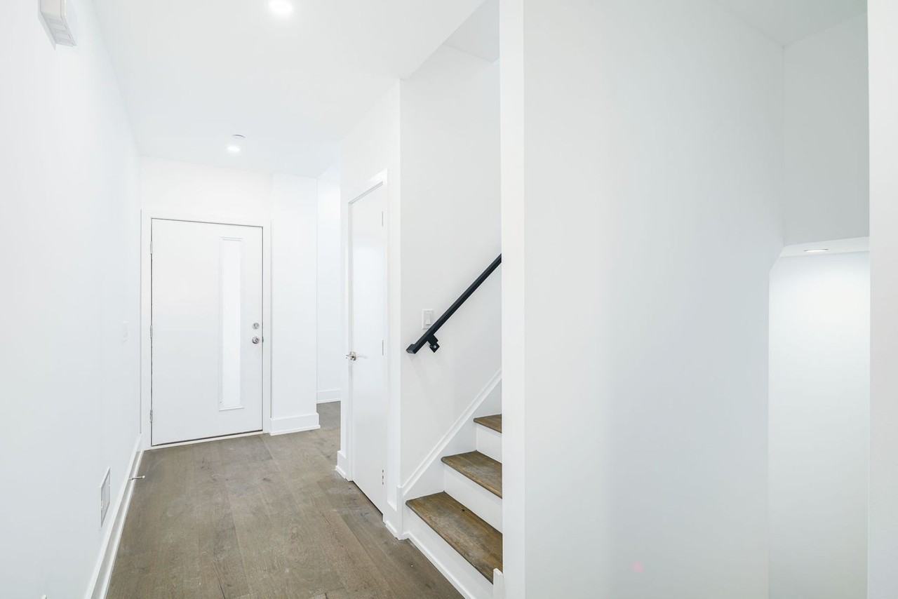 1746 N Hope St - Photo 6 of 50