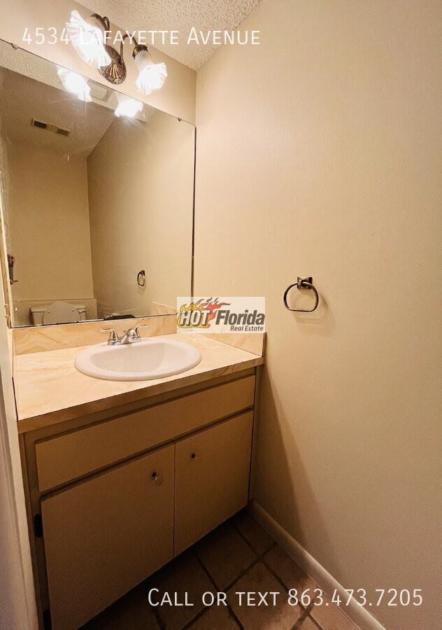 4534 Lafayette Ave - Photo 4 of 21