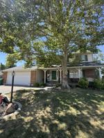 featured image of 1242 Eastridge Cir