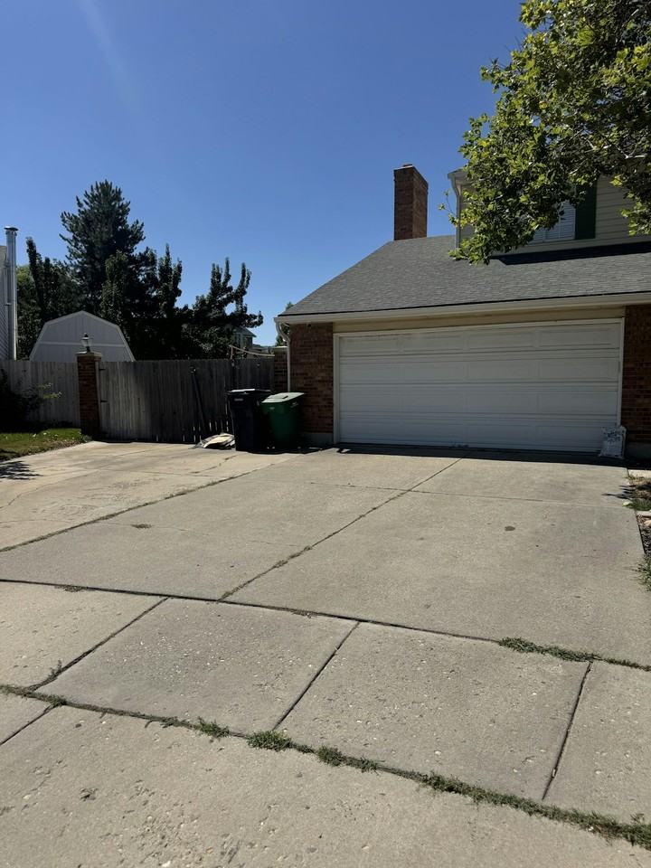 1242 East Eastridge Circle - Photo 4 of 23