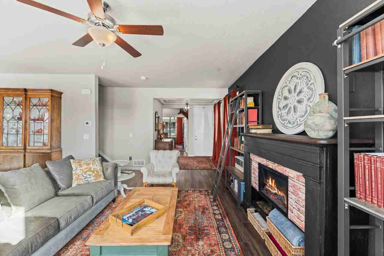 5204 Roundhouse Dr #1 - Photo 7 of 44