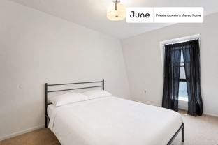 1107 1/2 M St Nw #2B - Photo 1 of 1
