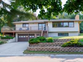 featured image of 2750 Greenbriar Dr #1
