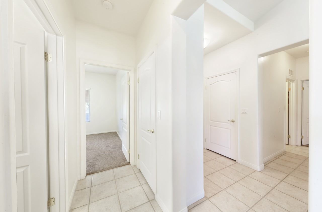 9802 Bourbon Rose Ct #1 - Photo 4 of 31