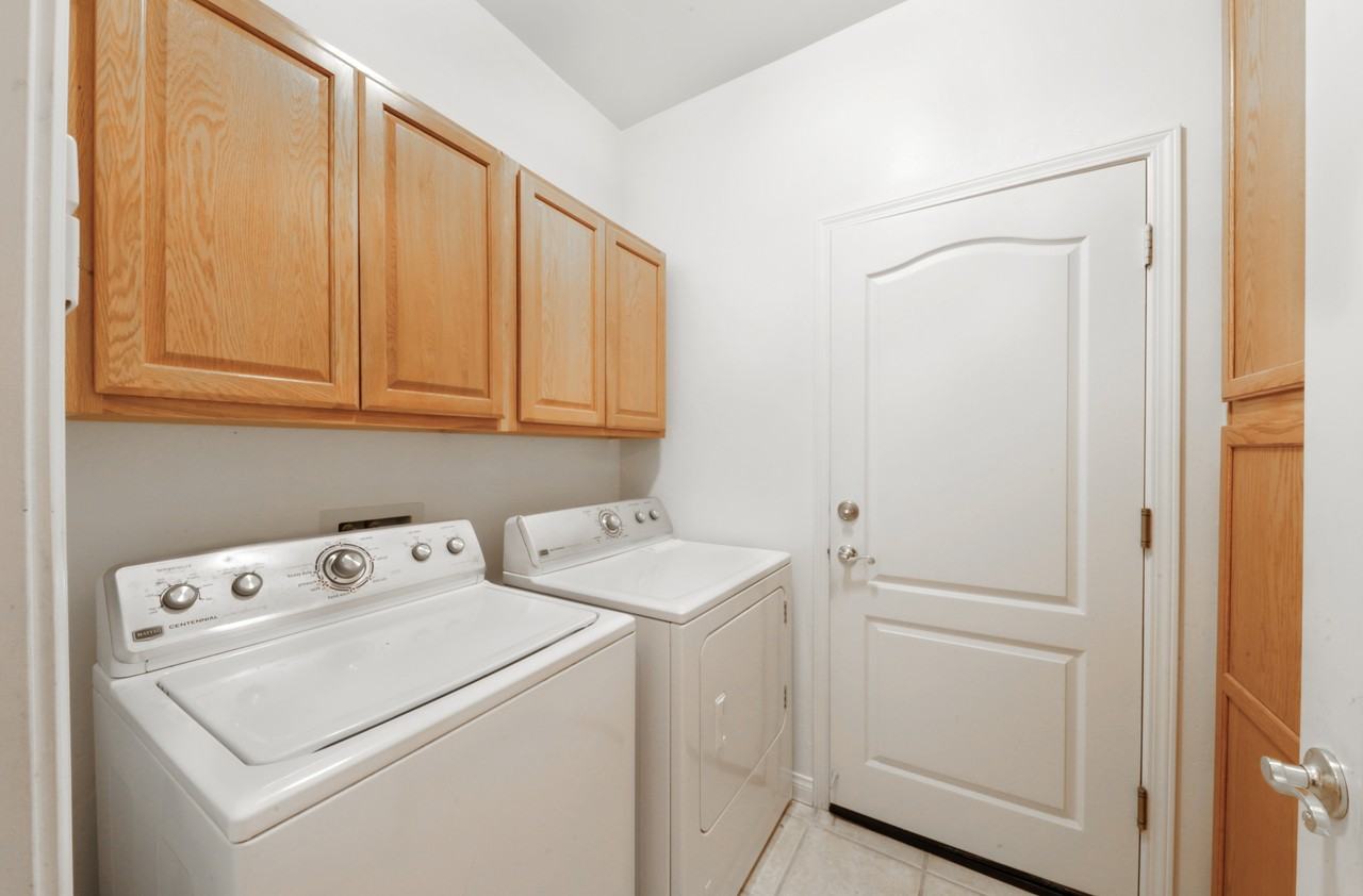 9802 Bourbon Rose Ct #1 - Photo 7 of 31