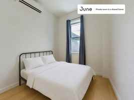 featured image of 252 Madison St #D
