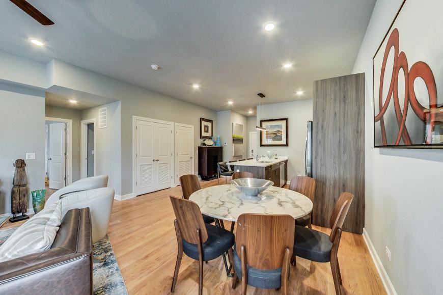 5117 S Kenwood Ave - Photo 7 of 10