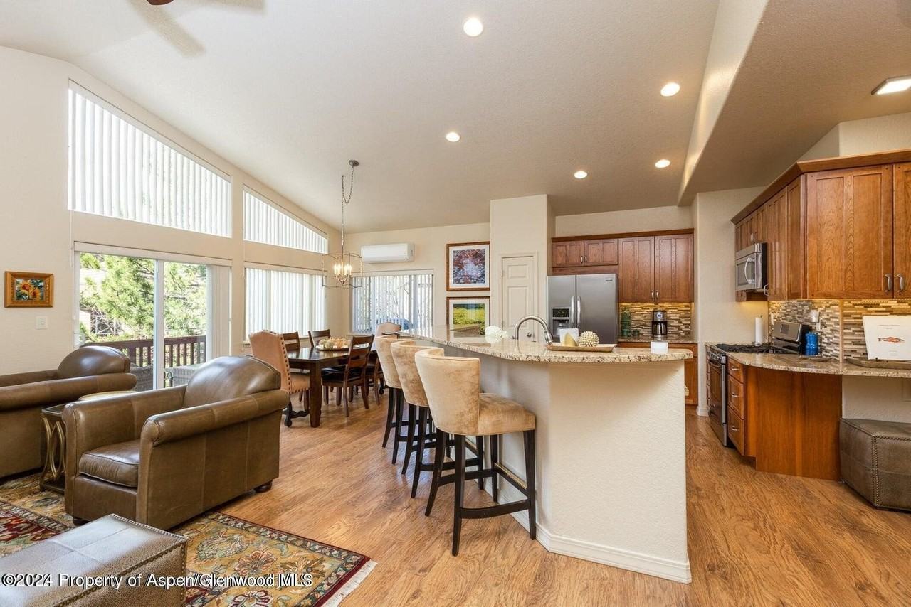 13 Pine Ridge Rd - Photo 4 of 14