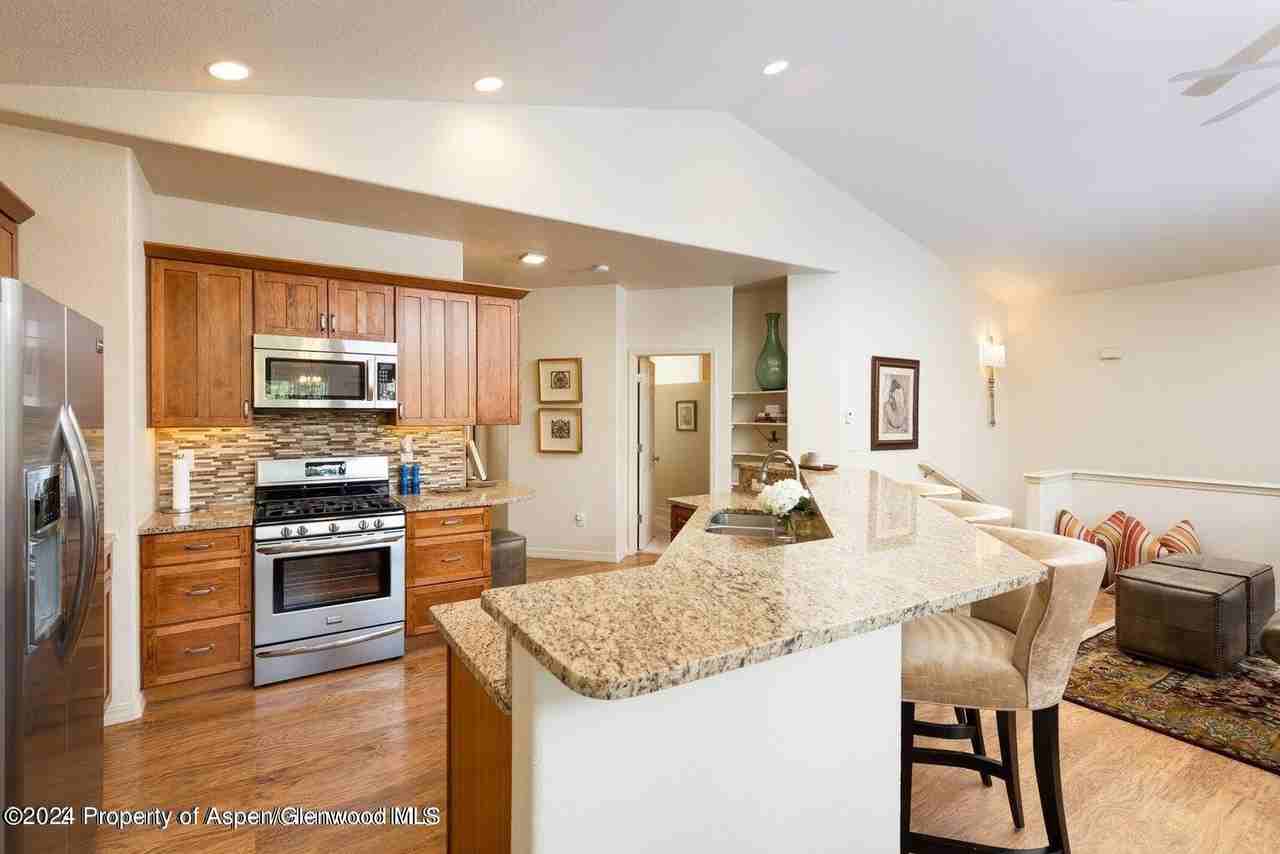 13 Pine Ridge Rd - Photo 5 of 14