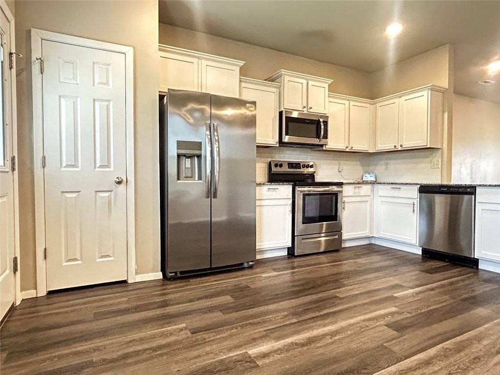949 E Sparrow Cir - Photo 2 of 15