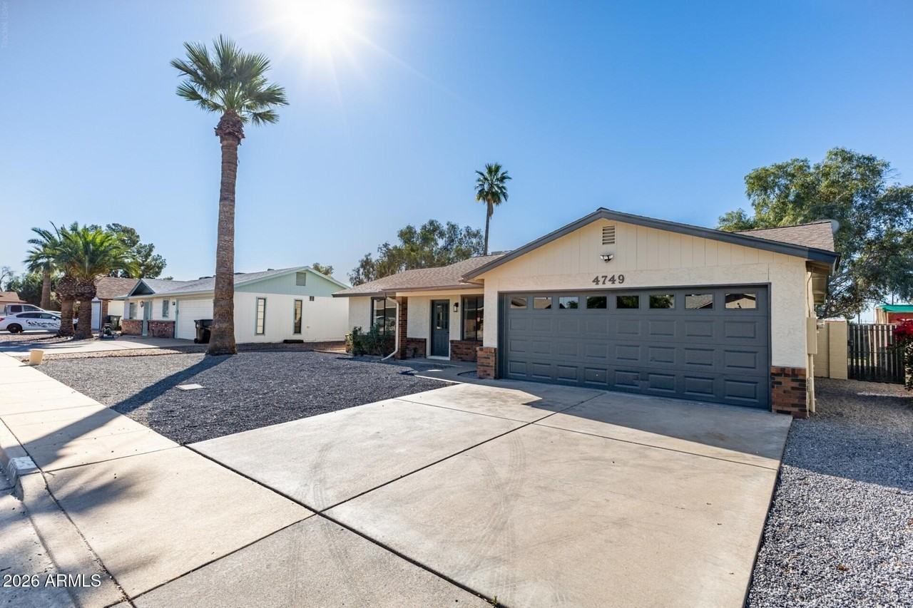 4749 E Contessa St - Photo 3 of 29